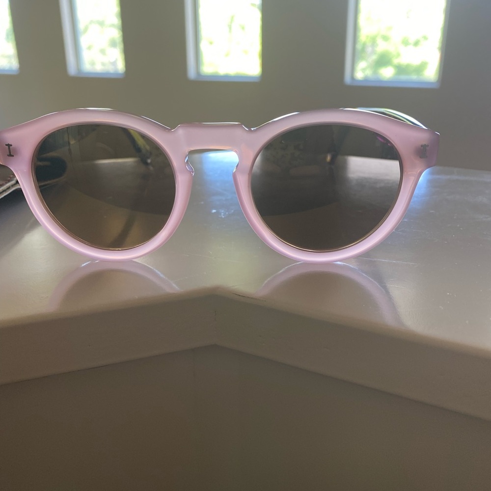 Illesteva pink/tortoise sunnies